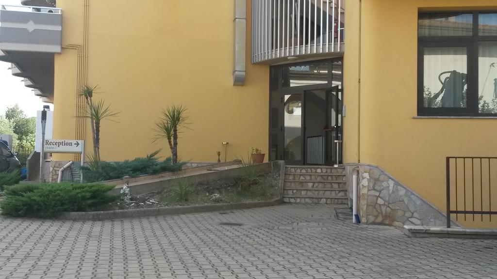 Hotel Il Baronetto Tarsia Buitenkant foto