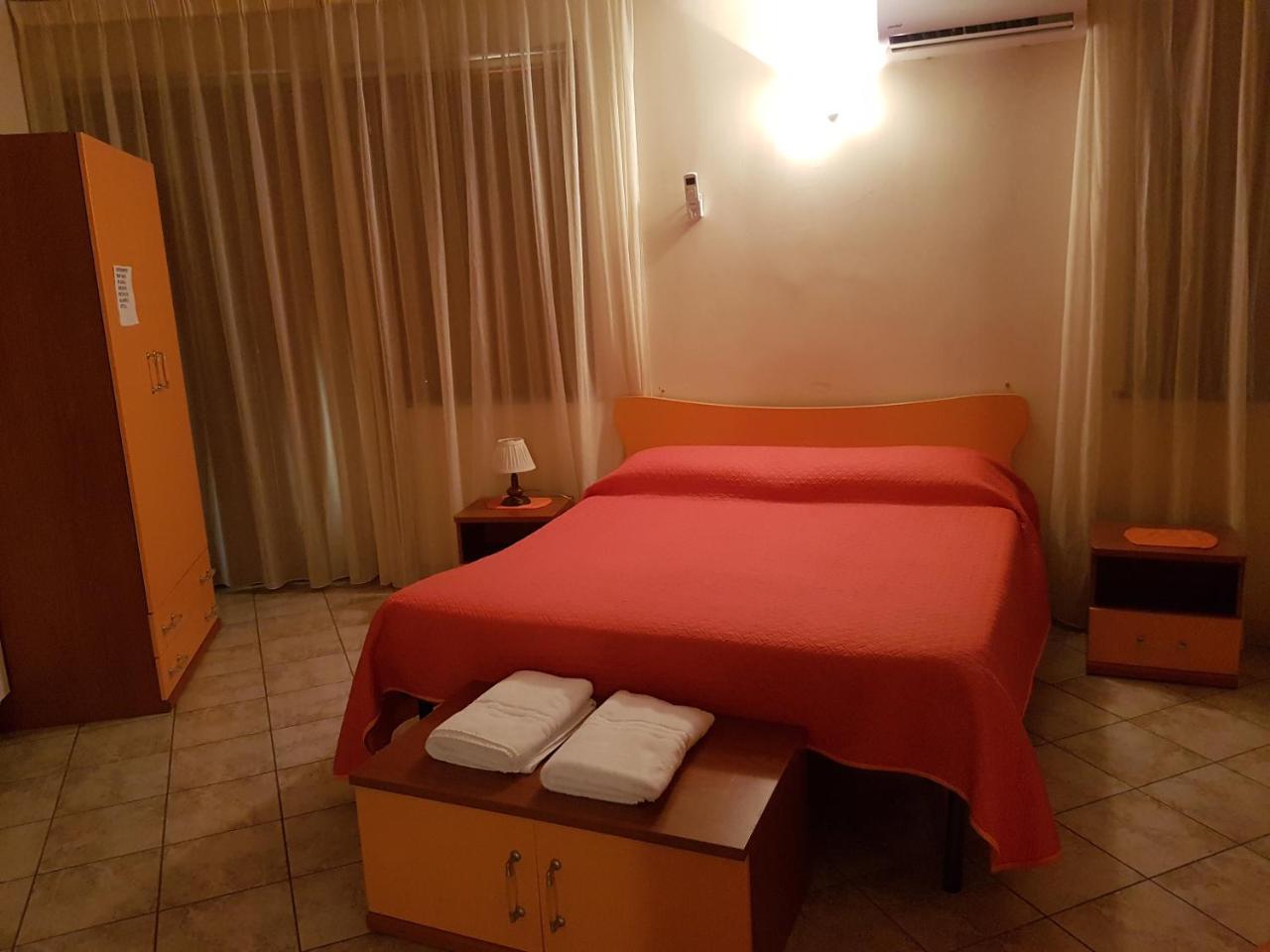 Hotel Il Baronetto Tarsia Buitenkant foto