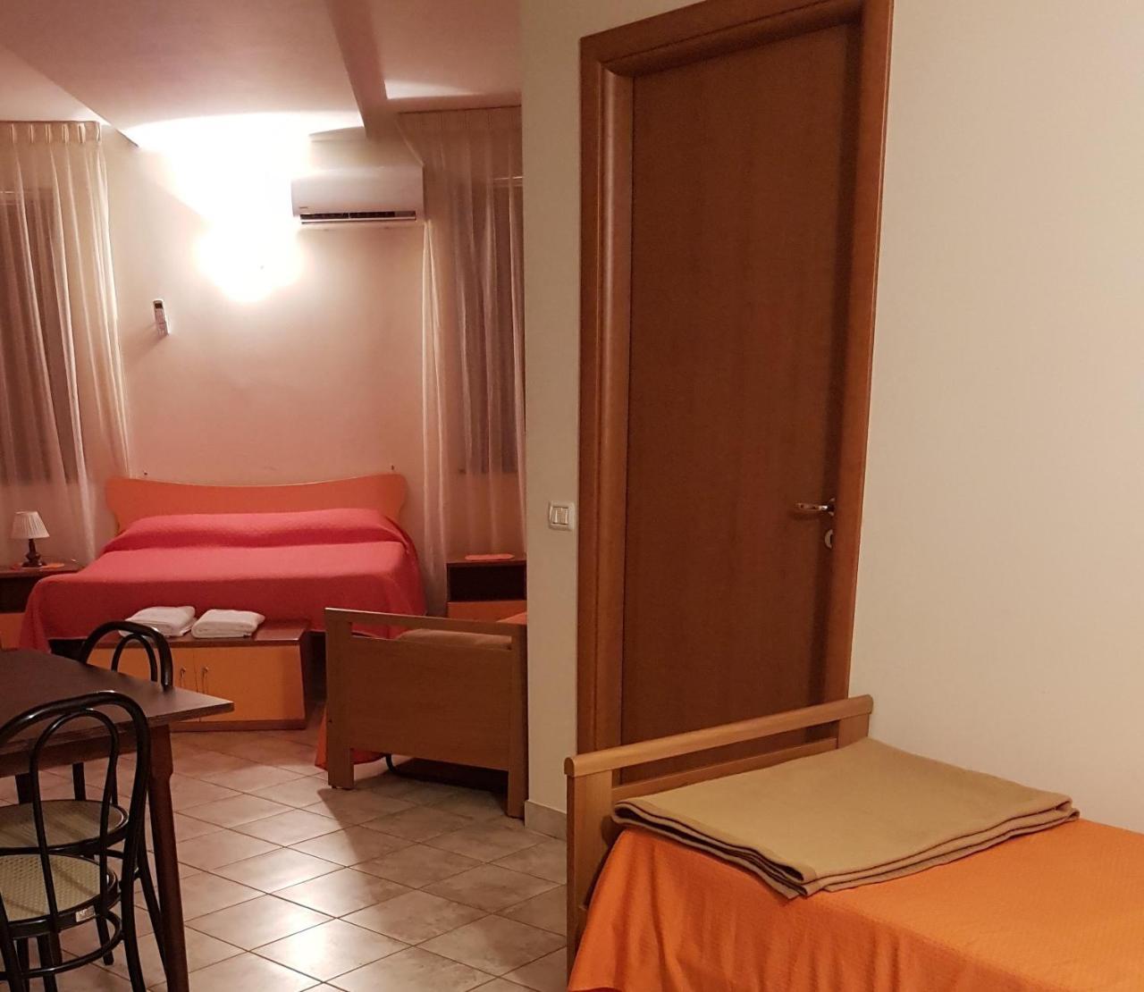 Hotel Il Baronetto Tarsia Buitenkant foto